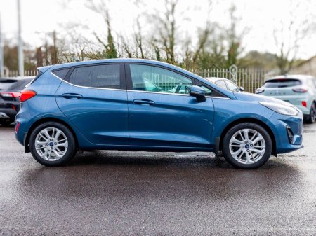 2022 Ford Fiesta 2022 Ford Fiesta Blue 1.0T EcoBoost 100PS Titanium €20,950 thumbnail