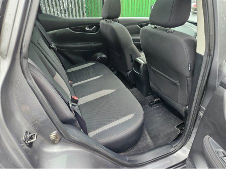 2018 Nissan Qashqai 1.6 SV 18 4DR €9,950 thumbnail