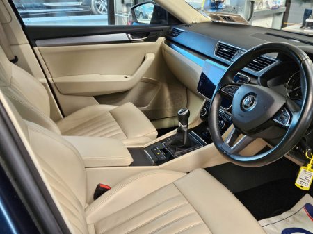 2019 Skoda Superb - thumbnail 19