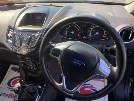 2016 Ford Fiesta - thumbnail 12