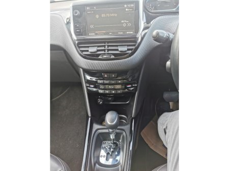 2019 Peugeot 2008 - thumbnail 17