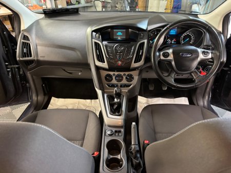 2014 Ford Focus - thumbnail 10