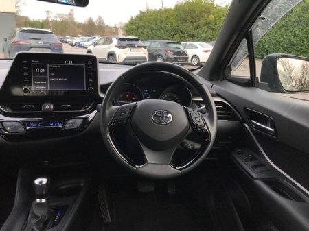 2023 Toyota C-HR HYBRID LUNA - GRANDONS €27,995 thumbnail