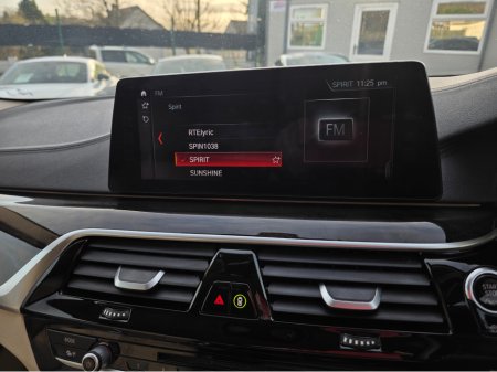 2017 BMW 5 Series 523D LUXURY UPGRADED PACK EDITION FULL LEATHER ELECTRIC HEATED SEATS - 360 REVERCE CAMERA - PRIVACY GLASS €24,950 thumbnail