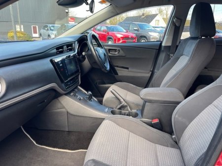 2018 Toyota Auris - thumbnail 6