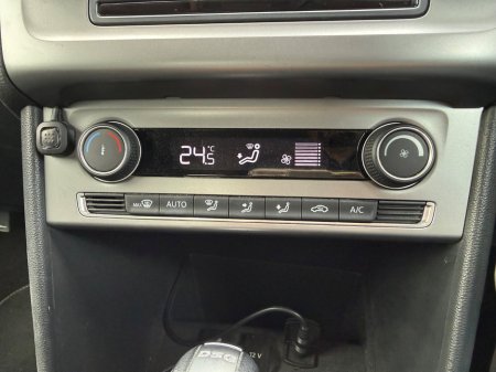 2015 Volkswagen Polo - thumbnail 13