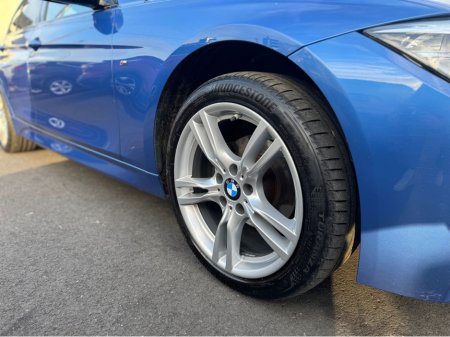 2015 BMW 3 Series - thumbnail 14