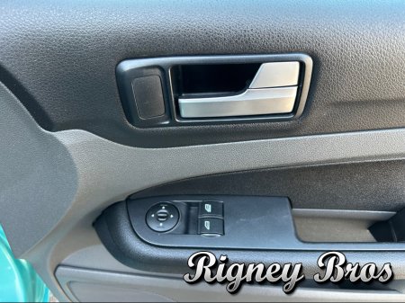 2008 Ford Focus - thumbnail 7