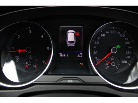 2018 Volkswagen Passat - thumbnail 12