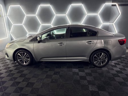 2015 Toyota Avensis - thumbnail 14