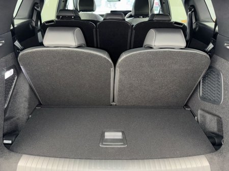 2026 Peugeot 5008 - thumbnail 9