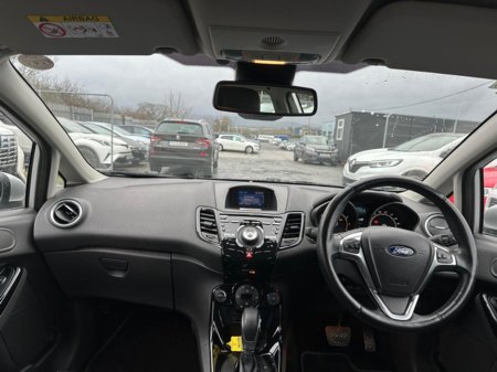 2016 Ford Fiesta - thumbnail 19