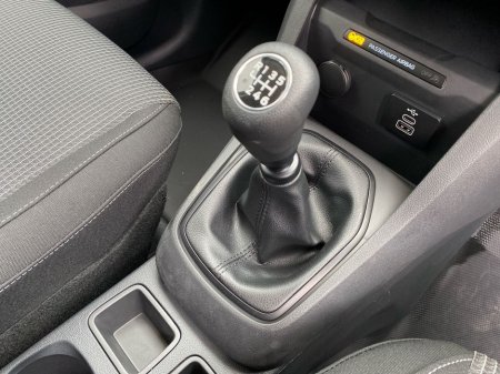 2026 Ford Transit Courier - thumbnail 13