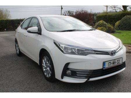 2017 Toyota Corolla - view 2