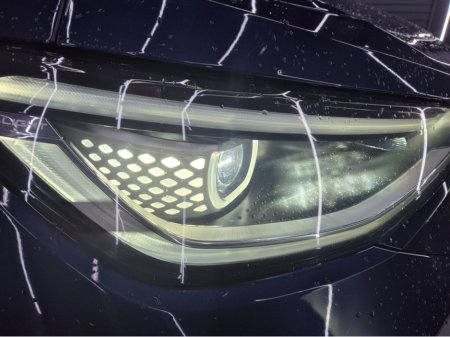 2023 Volkswagen ID.4 - thumbnail 5