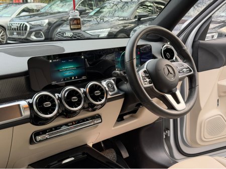 2021 Mercedes-Benz GLB 180 D AUTO 7 5DR €34,950 thumbnail