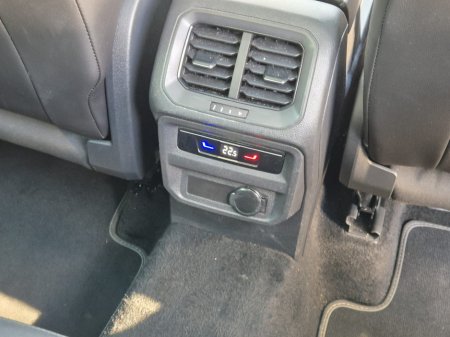 2022 Volkswagen Tiguan R-LINE 2.0 TDI MANUAL 6SPEED FWD 150HP 5DR €37,950 thumbnail