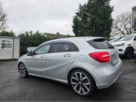 2015 Mercedes-Benz A Class A180  HALF LEATHER HEATED SEATS - REV CAMERA - HI SPEC / SYSTEM LOW ROAD TAX BAND / SIMI DEALER €14,950 thumbnail