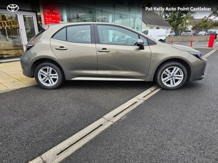 2023 Toyota Corolla LUNA H/B 4DR AUTO €27,900 thumbnail