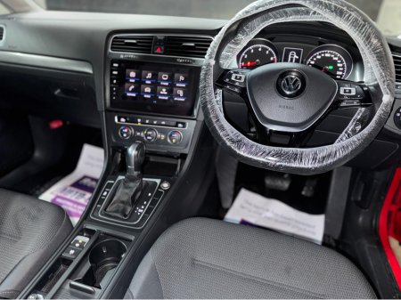 2017 Volkswagen Golf 1.2 TSI €14,999 thumbnail