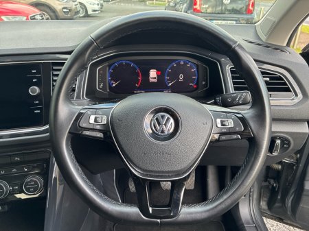 2019 Volkswagen T-Roc SPORT 1.0 TSI MANUAL 6SPEED FWD 115HP 5DR €20,950 thumbnail