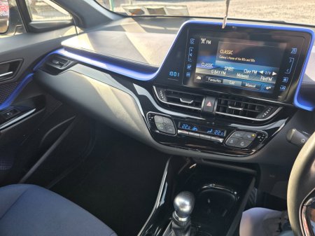 2018 Toyota C-HR - thumbnail 10