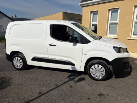 2021 Peugeot Partner - thumbnail 8