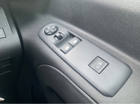 2024 Peugeot Partner PRO PLUS 1.5 HDI 100 1 €24,000 thumbnail