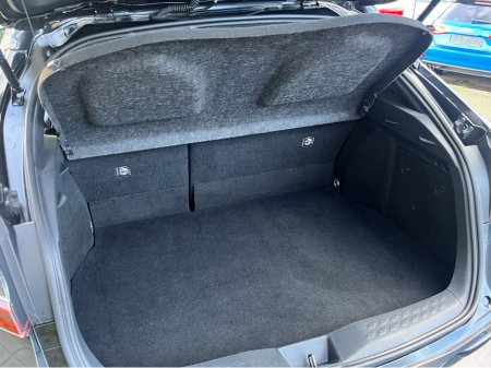 2019 Toyota C-HR SOL HYBRID AUTOMATIC 1.8 PETROL //HALF LEATHER HEATED SEATS//ADAPTIVE CRUISE CONTROL//REVERSE CAMERA//KEYLESS ENTRY// €19,950 thumbnail