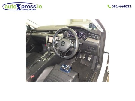 2019 Volkswagen Passat - thumbnail 2