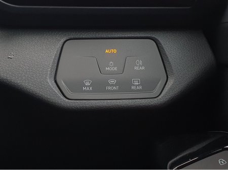 2021 Volkswagen ID.4 PRO PERFORMANCE FULLY ELECTRIC NCT 02/28 FINANCE AVAILABLE €90 PER WEEK HEATED STEERING WHEEL/ HEATED SEATS/ SAT NAV/ TOUCH SCREEN/ ANDROID AUTO/ APPLE CAR PLAY/ REVERSE CAMERA/ HISTORY CHECKED €19,900 thumbnail