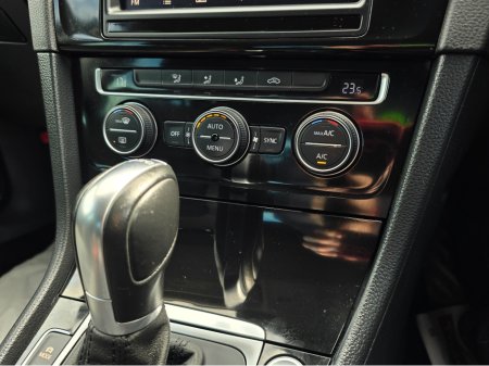 2015 Volkswagen Golf 1.4 TSI HI SPEC HIGHLINE EDITION * ALCANTARA SEATS * REV CAMERA - BLIND SPOT - REAR TRAFFIC ASSIST - SIMI DEALER -  BLUEMOTION €15,450 thumbnail