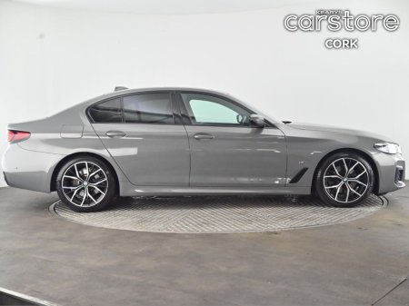 2021 BMW 5 Series - photo 2