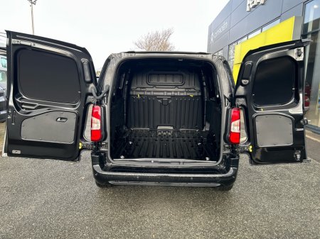 2026 Opel Combo SPORT L1H1-1.5 100PS D-6SP thumbnail