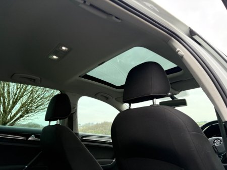 2016 Volkswagen Golf 2.0 TDI 5DR 150HP Edition-40 €10,950 thumbnail