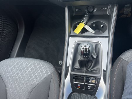 2026 MG HS SE thumbnail