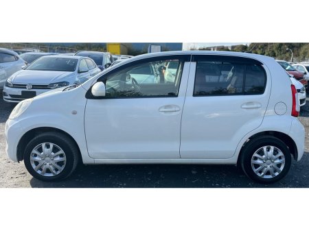 2015 Toyota Passo 1.0 Petrol Automatic with Reverse Camera (0397) €8,495