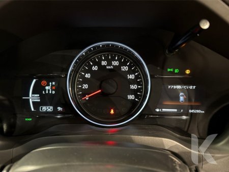 2021 Honda Vezel 1.5 HYBRID - RS EDITION - BLACK HALF LEATHER - PADDLE SHIFT - CRUISE CONTROL - FACTORY ALLOYS - €25,950 thumbnail