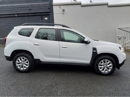 2023 Dacia Duster EXPRESSION BLUE DCI 115 4X2 NB €18,995 thumbnail