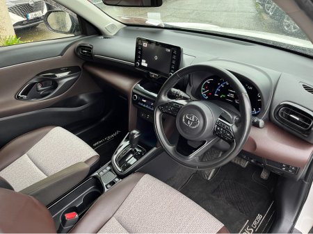 2021 Toyota Yaris Cross Z HYBRID AUTOMATIC 1.5 PETROL //HIGH SPEC//HALF LEATHER HEATED SEATS//HEATED STEERING WHEEL//360 PARKING CAMERAS// €22,950 thumbnail