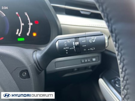 2025 Lexus LBX Elegant NEW Price €39,950 thumbnail