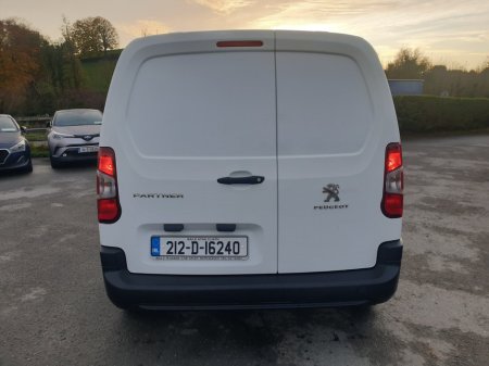 2021 Peugeot Partner  €12,000