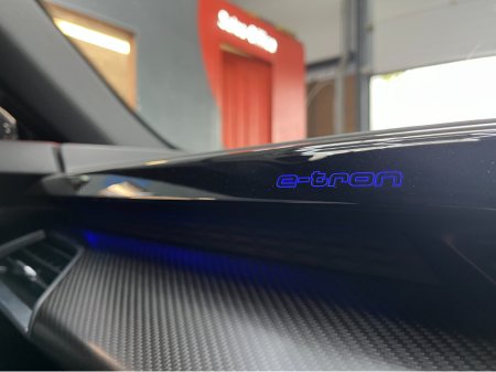 2023 Audi e-tron GT quattro - thumbnail 25