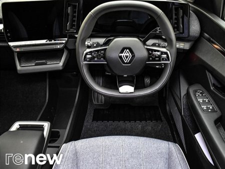 2023 Renault Megane E-Tech Techno EV60 220hp €26,950 thumbnail