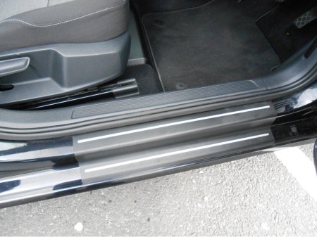 2016 Volkswagen Golf - thumbnail 16