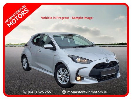 2025 Toyota Yaris HYBRID 115 LUNA €27,888