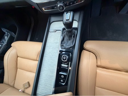 2020 Volvo XC60 2.0 Inscription D4 AWD 190HP Auto Top Spec €37,995 thumbnail