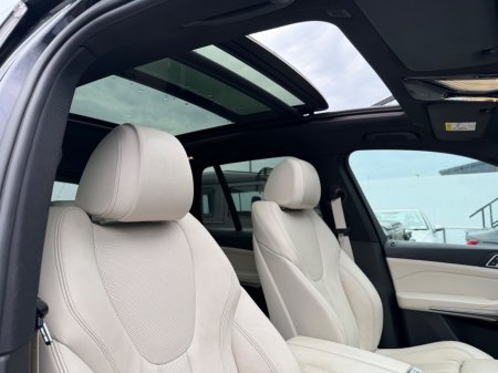 2019 BMW X5 - thumbnail 13