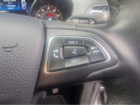 2017 Ford Kuga - thumbnail 16