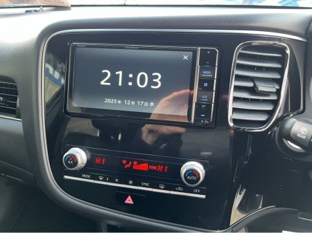 2021 Mitsubishi Outlander 4WD BLACK EDITION PLUG IN HYBRID 2.4 PETROL //HALF LEATHER HEATED SEATS AND STEERING WHEEL//REVERSE CAMERA//KEYLESS ENTRY//ADAPTIVE CRUISE CONTROL// €27,950 thumbnail